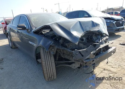 2012 Jaguar Xj Xjl Portfolio z USA, uszkodzony, nr VIN SAJWA2GB5CLV38577